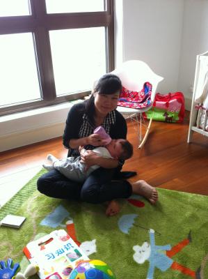 Hannah mit Kindermaedchen Hannah mit Kindermaedchen